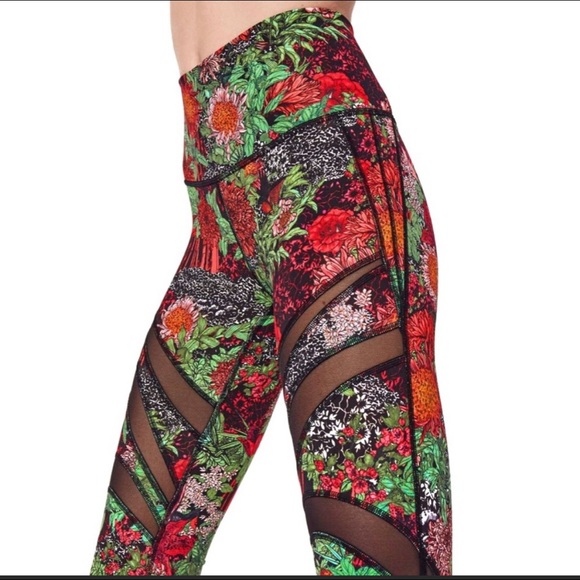 Lululemon Wunder Under Hi-Kise Mesh 12 - Picture 6 of 7